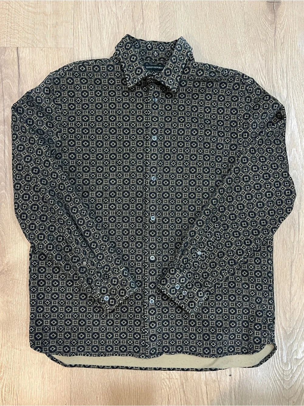 Banana Republic Men’s Large Corduroy Black and Tan Geometric Button-Down Shirt
